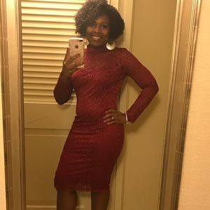 Miusol size M wine colored dress with lace cut-out top and arms